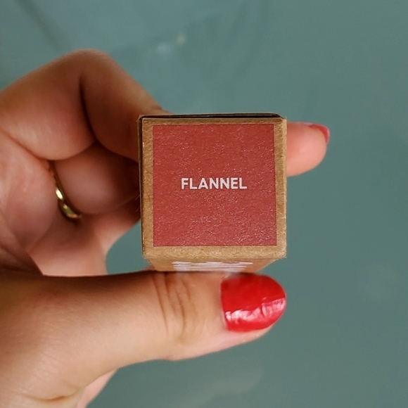 GXVE I'M STILL HERE high-performance matte liquid lipstick - Picture 2 of 5